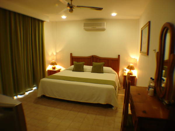 Hotel best western posada chahue huatulco